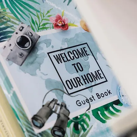 Crianza Bed and Breakfast Νάπολη