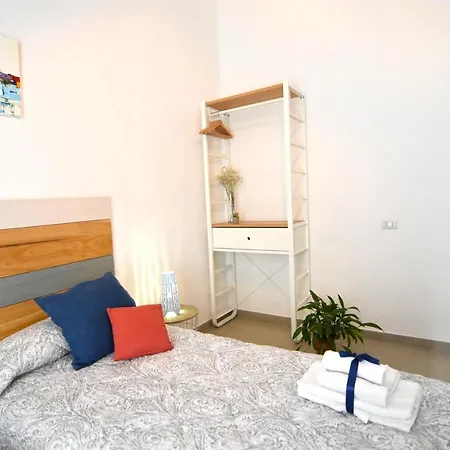 Crianza Bed and Breakfast Νάπολη